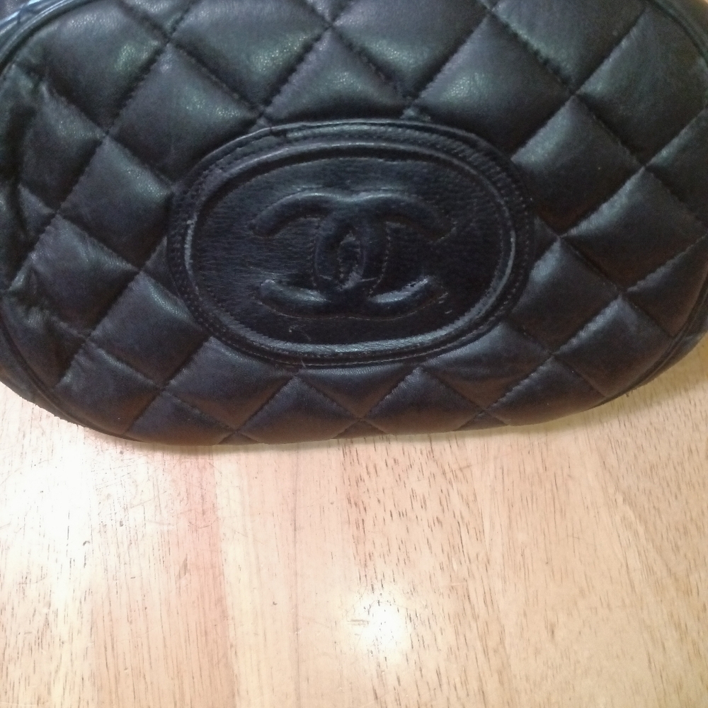Chanel - Picture 3 of 5